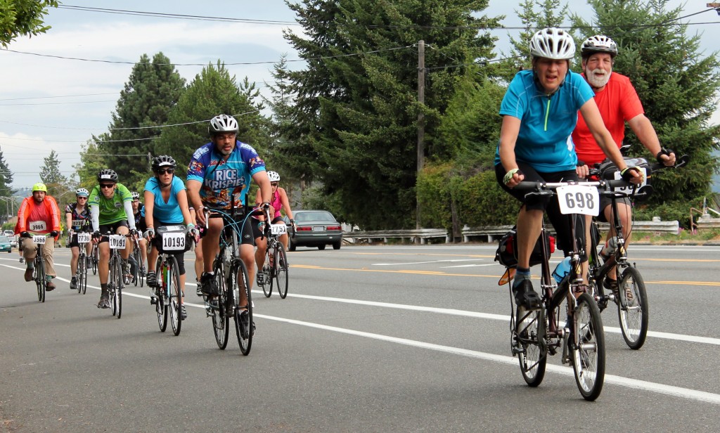 2015 STP cyclists on Rainier Avenue in Seattle